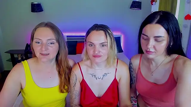 Snapshot of MagicEyess chatting on July 10, 8:47 am MagicEyess online show from July 10, 8:47 am