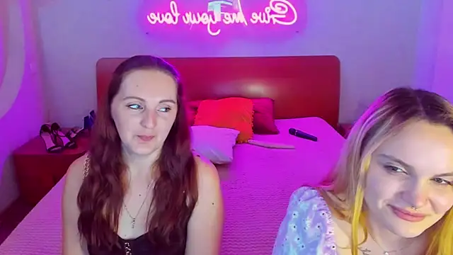 Snapshot of MagicEyess chatting on March 8, 1:47 pm MagicEyess online show from March 8, 1:47 pm