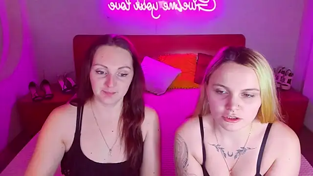 Snapshot of MagicEyess chatting on February 13, 7:13 am MagicEyess online show from February 13, 7:13 am