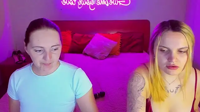 Snapshot of MagicEyess chatting on March 6, 7:14 am MagicEyess online show from March 6, 7:14 am