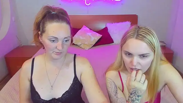 MagicEyess online show from November 2, 6:24 pm