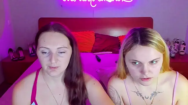 Snapshot of MagicEyess chatting on February 2, 10:24 am MagicEyess online show from February 2, 10:24 am