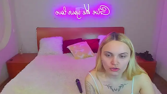 MagicEyess online show from December 19, 7:05 pm