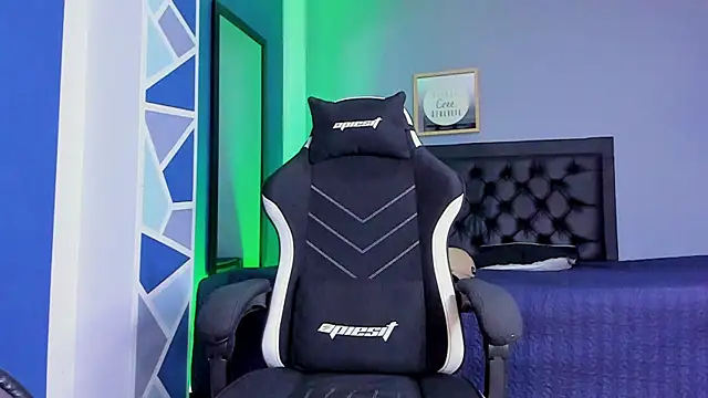 alex oficial online show from October 27, 1:39 am