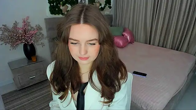 MiracleCurly online show from March 13, 8:00 pm