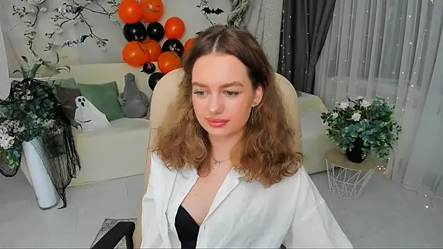 MiracleCurly online show from October 29, 7:13 pm