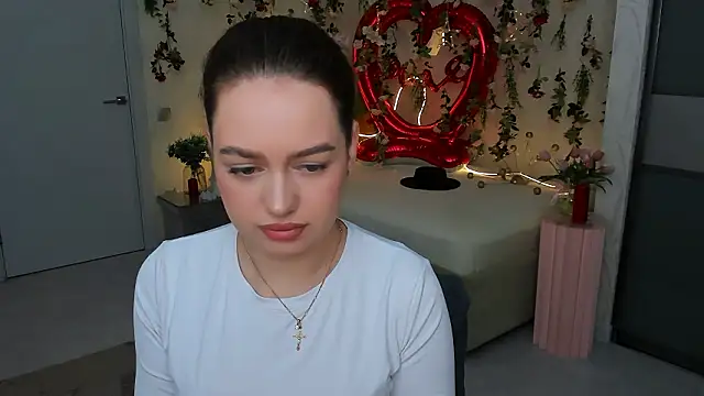 MiracleCurly online show from February 17, 4:04 pm