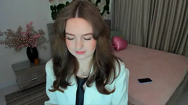 MiracleCurly online show from March 13, 4:34 pm