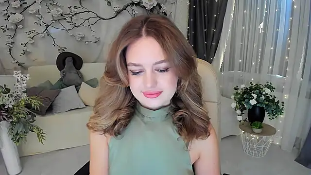 MiracleCurly online show from October 5, 10:06 am