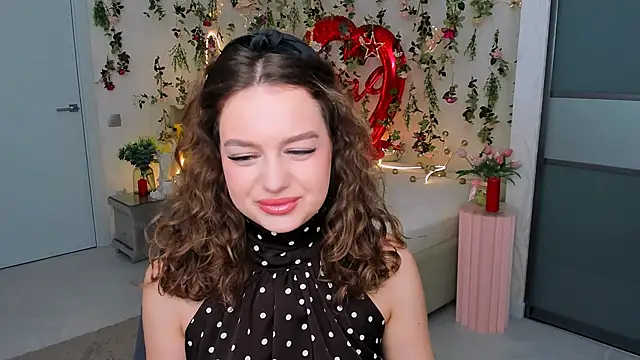 MiracleCurly online show from February 22, 10:06 am