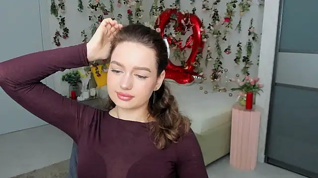 MiracleCurly online show from February 19, 4:04 pm