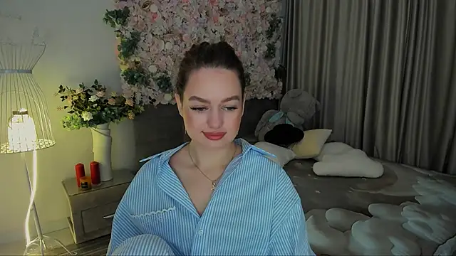 MiracleCurly online show from November 12, 6:12 pm