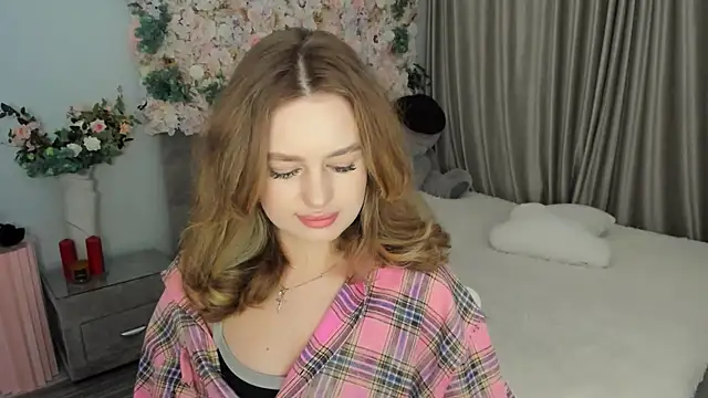 MiracleCurly online show from September 15, 4:40 pm