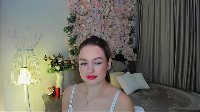 MiracleCurly online show from November 24, 7:25 pm