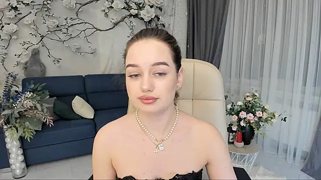 MiracleCurly online show from February 4, 4:02 pm