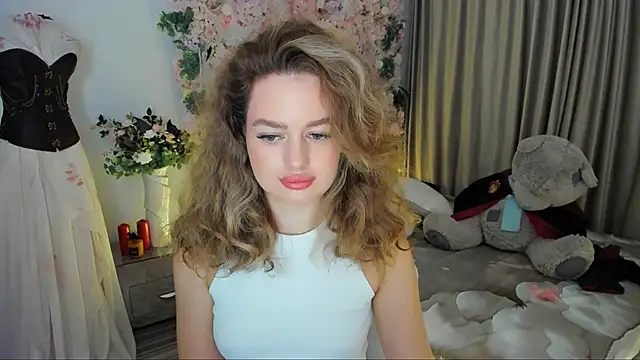 MiracleCurly online show from November 7, 4:11 pm