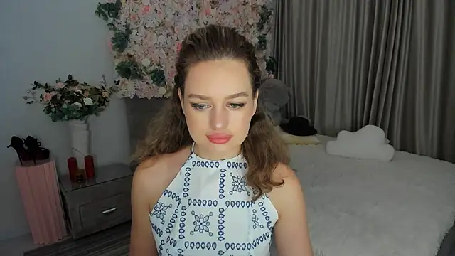 MiracleCurly online show from October 3, 7:26 pm