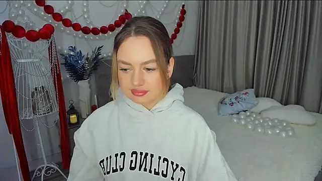 MiracleCurly online show from December 22, 4:07 pm