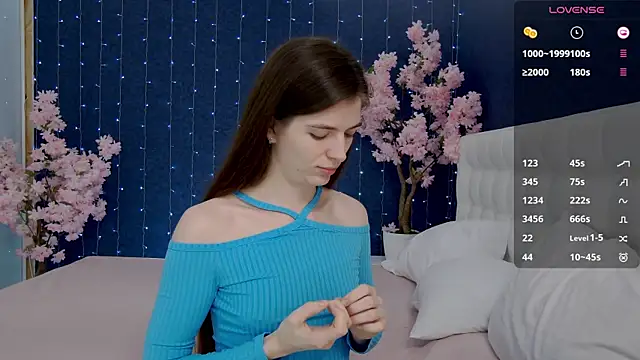 Snapshot of -Mirror-Girl- chatting on March 10, 4:07 am -Mirror-Girl- online show from March 10, 4:07 am