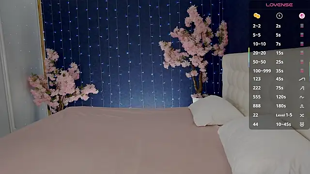 -Mirror-Girl- online show from December 3, 5:52 am