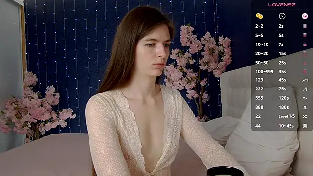 Snapshot of -Mirror-Girl- chatting on October 6, 7:42 am -Mirror-Girl- online show from October 6, 7:42 am
