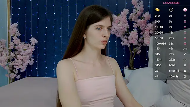 Snapshot of -Mirror-Girl- chatting on March 13, 1:29 pm -Mirror-Girl- online show from March 13, 1:29 pm