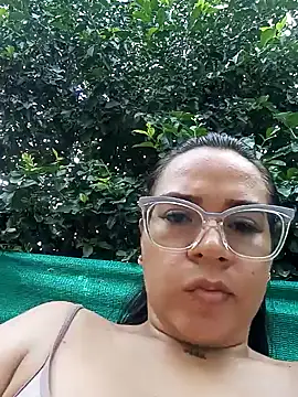 Snapshot of Cristel_Shop chatting on December 31, 1:08 pm Cristel Shop online show from December 31, 1:08 pm