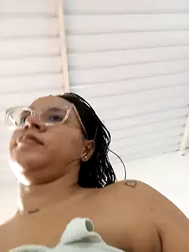 Snapshot of Cristel_Shop chatting on February 18, 8:14 pm Cristel Shop online show from February 18, 8:14 pm