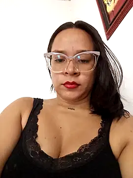 Snapshot of Cristel_Shop chatting on February 3, 7:52 pm Cristel Shop online show from February 3, 7:52 pm