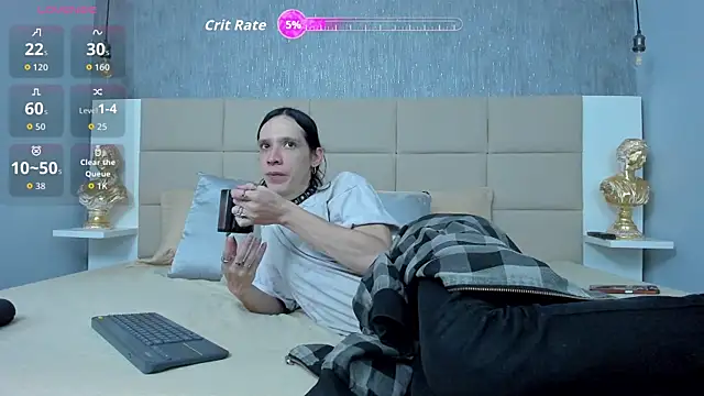 Hecatee 77 online show from April 4, 7:20 pm