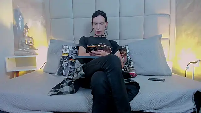 Hecatee 77 online show from November 4, 7:39 pm