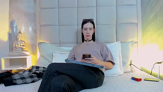 Hecatee 77 online show from November 11, 8:03 pm