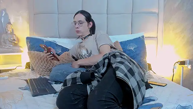 Hecatee 77 online show from October 15, 7:33 pm