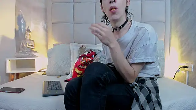 Hecatee 77 online show from October 24, 7:57 pm