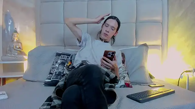 Hecatee 77 online show from November 2, 8:03 pm