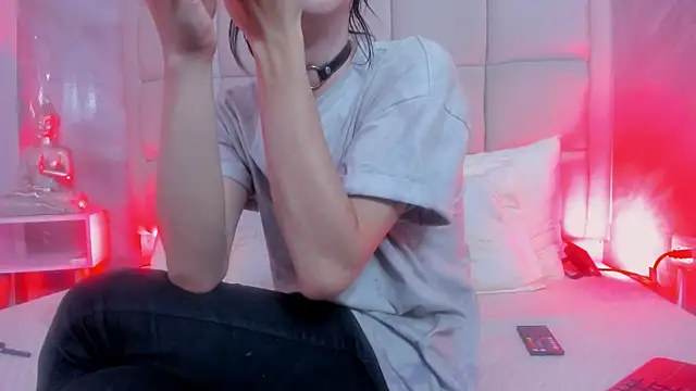 Hecatee 77 online show from November 30, 7:58 pm