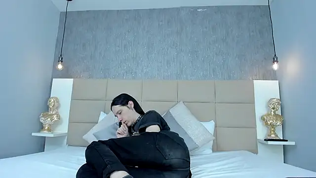 Hecatee 77 online show from March 10, 7:51 pm