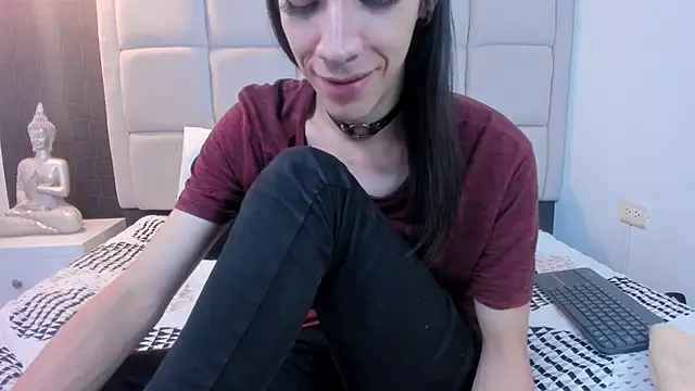 Hecatee 77 online show from March 18, 7:55 pm