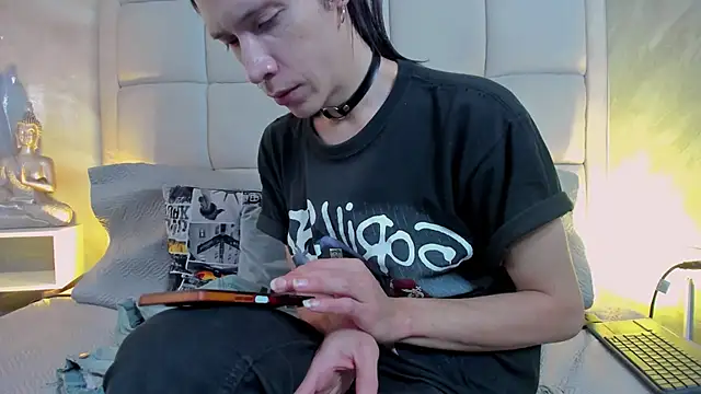 Hecatee 77 online show from October 29, 7:57 pm