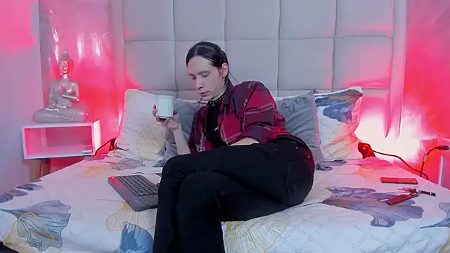 Snapshot of Hecatee_77 chatting on January 9, 8:27 pm Hecatee 77 online show from January 9, 8:27 pm