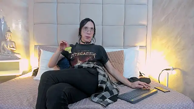 Hecatee 77 online show from October 2, 7:39 pm