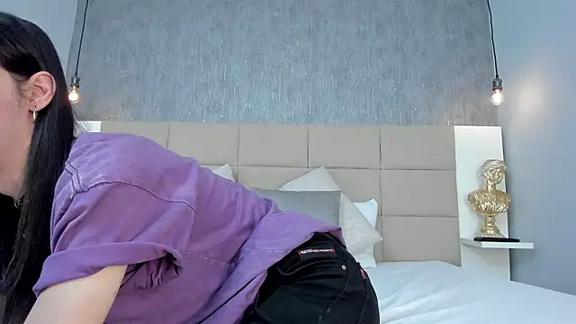 Hecatee 77 online show from March 9, 7:39 pm