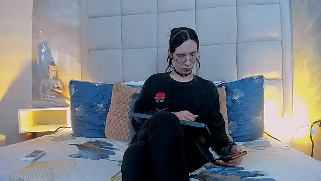 Hecatee 77 online show from October 8, 7:47 pm