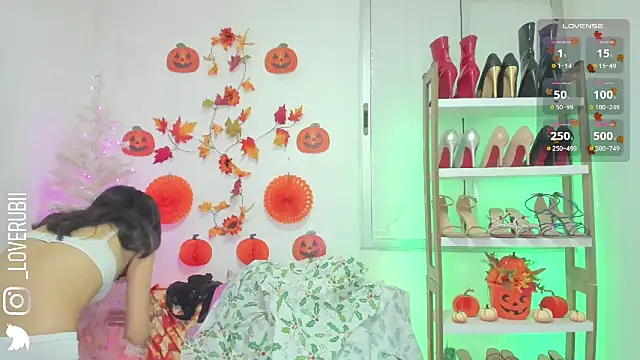 loverubii online show from November 7, 4:28 am