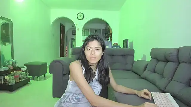 loverubii online show from February 9, 9:28 pm