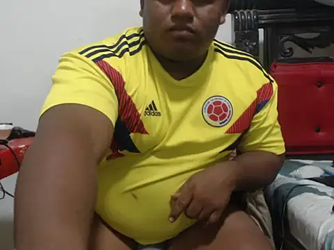 Snapshot of PONSE_LATINO chatting on July 4, 2:51 am PONSE LATINO online show from July 4, 2:51 am