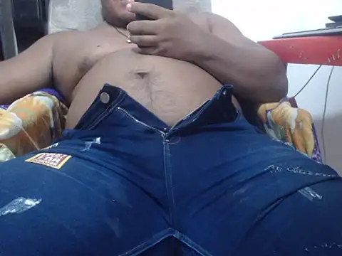 Snapshot of PONSE_LATINO chatting on February 17, 4:37 pm PONSE LATINO online show from February 17, 4:37 pm