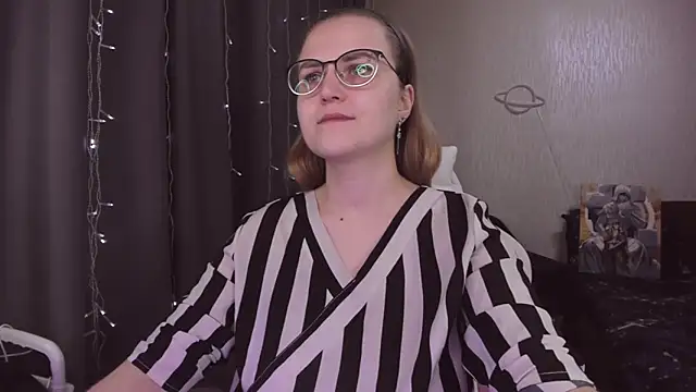 MissBrightShine online show from November 30, 11:55 am