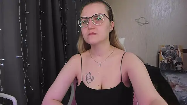 MissBrightShine online show from April 30, 1:29 pm
