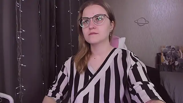 MissBrightShine online show from November 8, 11:58 am